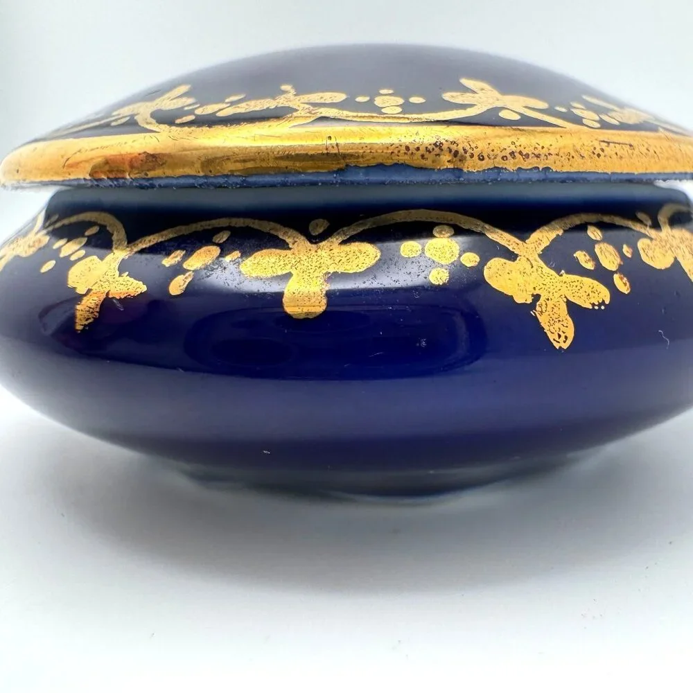 Limoges France Blue Courting Couple Trinket Pill Box Gold Trim Signed Vintage